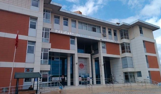 Çocuğu bıçakla yaralayan hademe için skandal karar!
