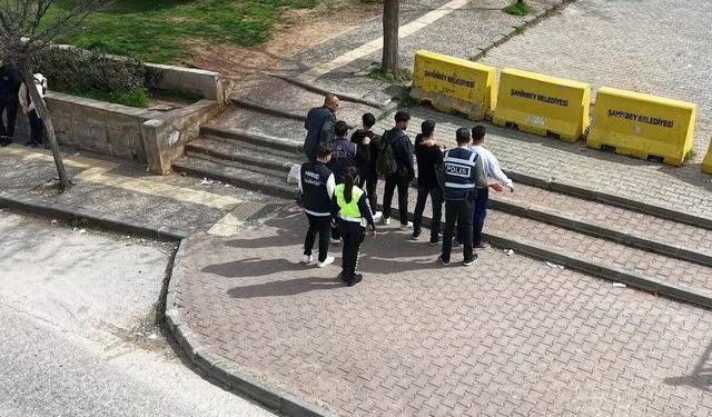 Okul çevreleri abluka altında!