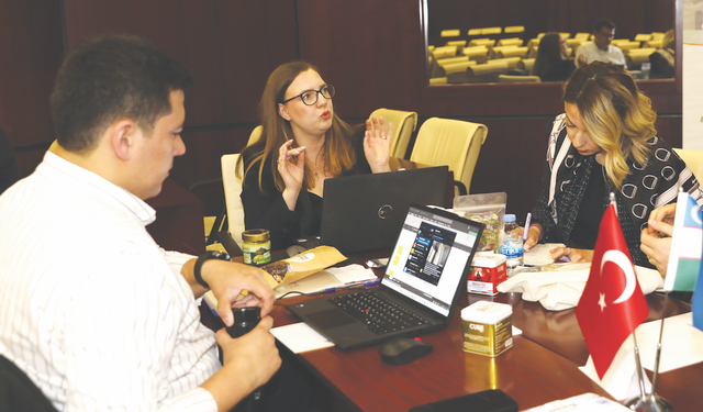 ‘Yeni pazarlar firmalar için büyük fırsat’