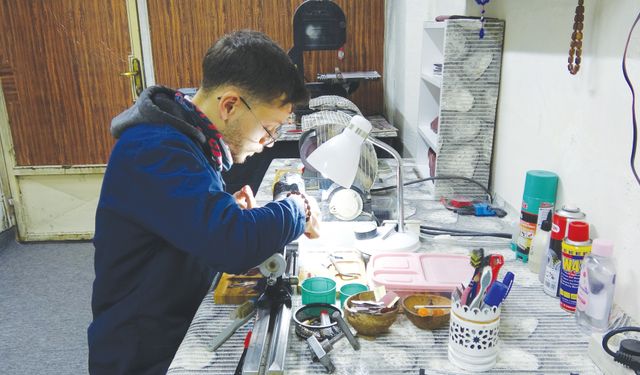 ‘Dijital ortamda tespih tasarlıyorum’