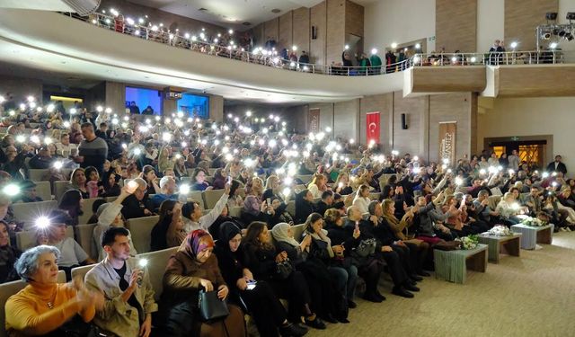 Gönüllerde yer edinen eserler seslendirildi