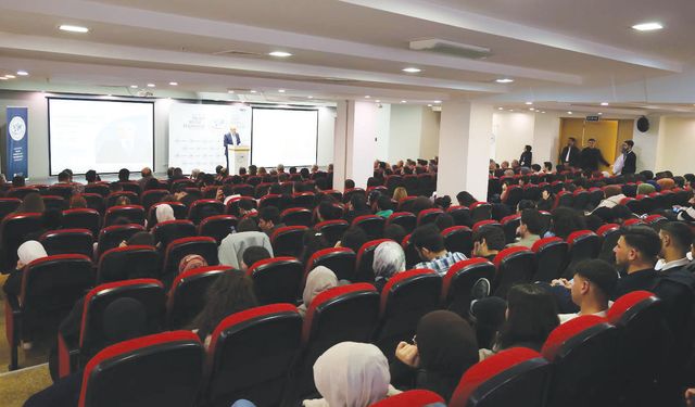 ‘Akif, millî mücadelenin manevi öncülerinden biri’