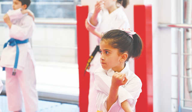 Karateciler başarılarını uluslararası arenaya taşıyor