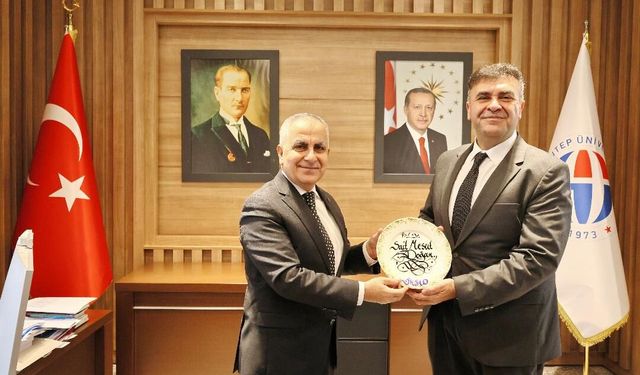 ‘Üniversiteyle iş dünyası arasında işbirliği şart’