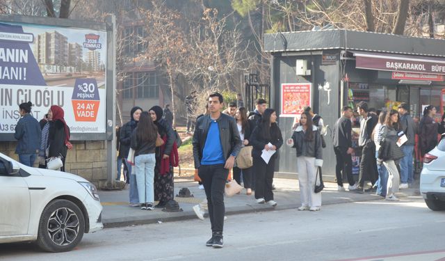 SANAL OYUNLAR ŞİDDETİ ARTTIRIYOR