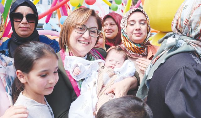 ‘Annenin çocuğa bakışında çok özel bir sevgi var’