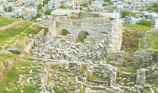Tarihi iç kale camii restorasyon bekliyor