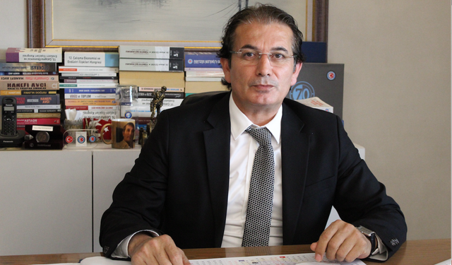 ‘ASGARİ ÜCRET VE YOKSULLUK TOPLUMSAL YAPIMIZI BOZUYOR’
