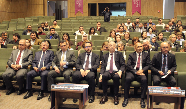 ‘GEREKSİZ İLAÇ KULLANIMINI AZALTILMALIYIZ’