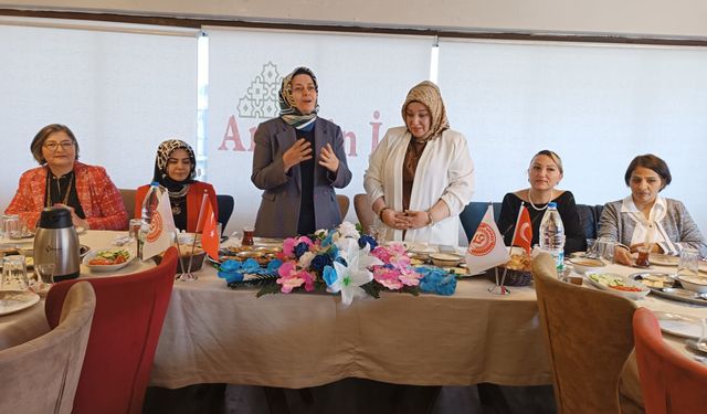 UKMER’den “Anne ile Gelen Bahar” Kahvaltı Programı