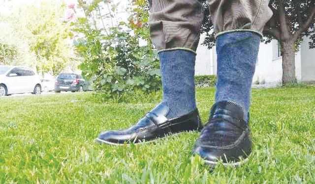 ‘Keneden korunmak için pantolon paçaları çorap içine sokulmalı’