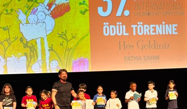 ‘Geleceği sanatla inşa ediyoruz’