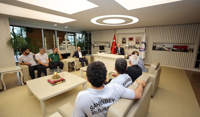 ‘ŞAMPiYONLUK KUPASINI EViMiZE GETiRDiK’