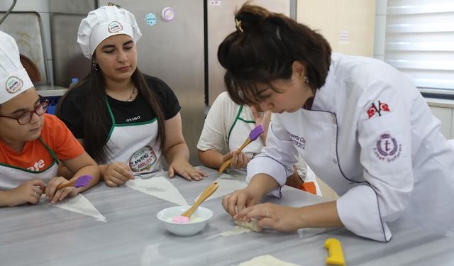 YAZ KURSLARIYLA ÖĞRENCİLERİN UFKU GENİŞLEYECEK