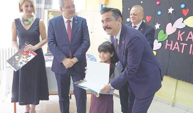Öğrenciler karne heyecanı yaşadı