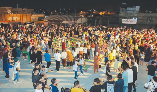 Sevilen sanatçıları yeniden vatandaşla buluşturuyoruz!