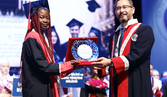 ‘Türkiye yüzyılını gerçekleştirecek gençler sizlersiniz’