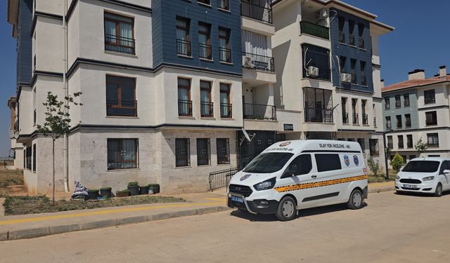 Apartman görevlisi, yaşlı kadını öldürüp altınlarını çalmış!