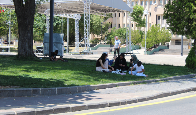‘KİŞİ BAŞINA DÜŞEN YEŞİL ALANDA AVRUPA’NIN GERİSİNDEYİZ’