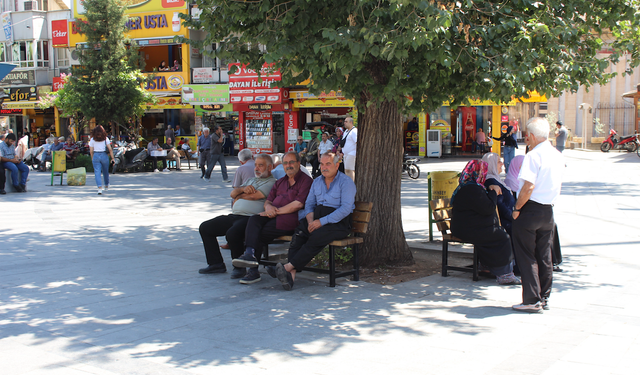 VATANDAŞ BORÇ GİRDABINDA!