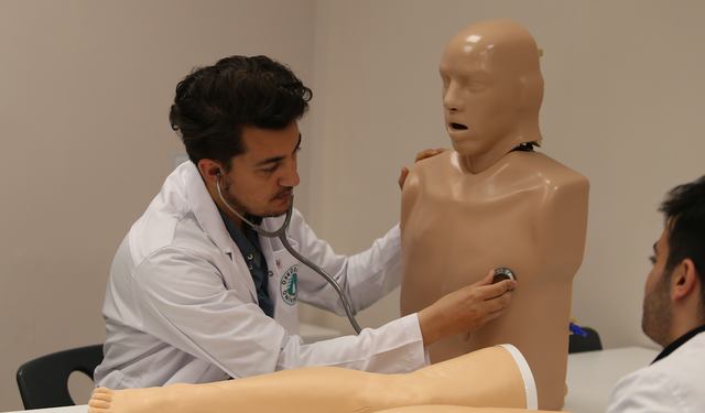 ‘Geleceğin doktoru biraz da mühendis olmak zorunda!’