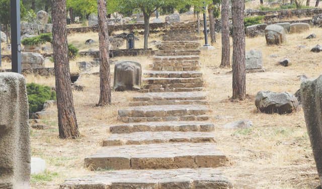 Yesemek, binlerce yıllık tarihiyle ziyaretçilerini ağırlıyor