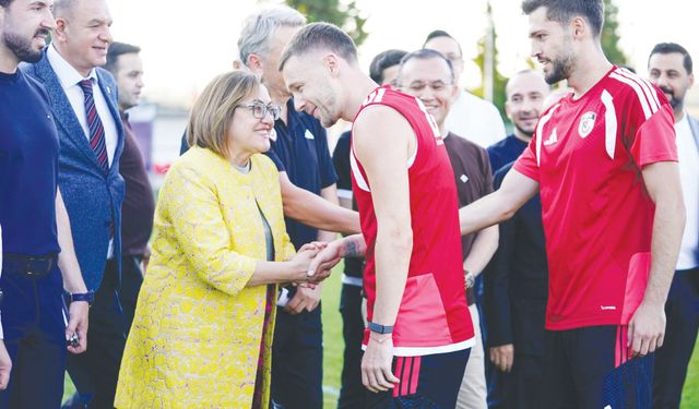 ‘SPOR ŞEHRi OLMA YOLUNDA iLERLiYORUZ”