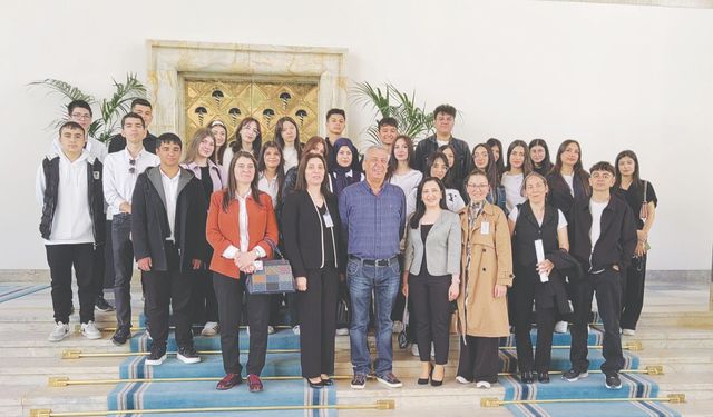 ‘Kamusal eğitimi yeniden inşa edeceğiz’