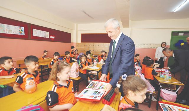152 bin eğitim seti dağıtıldı