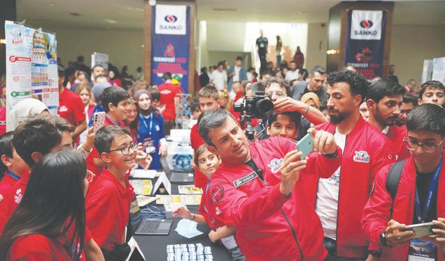 ‘Bilim büyüyen nesiller yetiştiriyoruz’