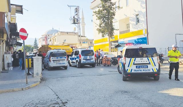 El freni çekilmeyen su tankeri dehşet saçtı!