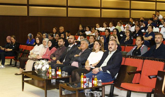 ‘Anne sütü gelişim için çok önemli’