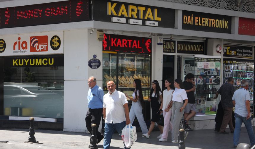 ‘HER 4 KİŞİDEN BİRİ İCRALIK’