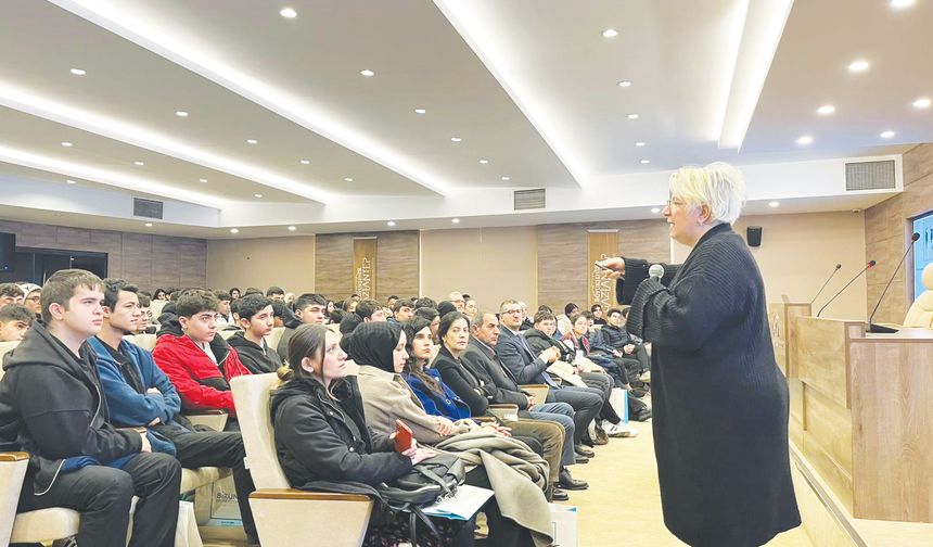 ‘Bilim, üniversite içinde sınırlı kalmamalı’