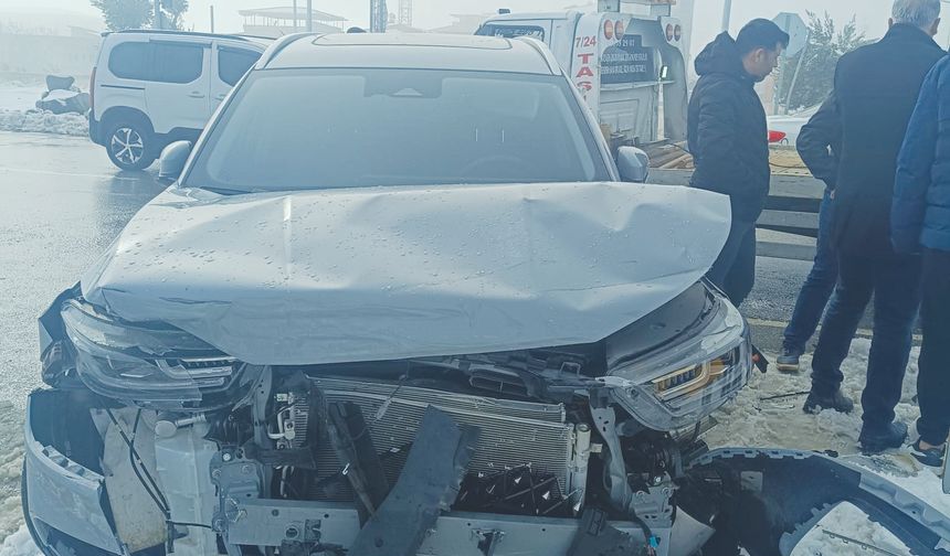 Kazada yaralan 3 kişi hastanede!