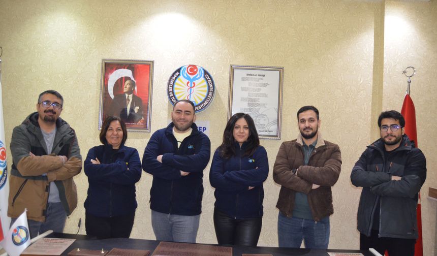 ‘SAĞLIK ÇALIŞANLARI YOKSULLUĞA MAHKUM EDİLDİ’