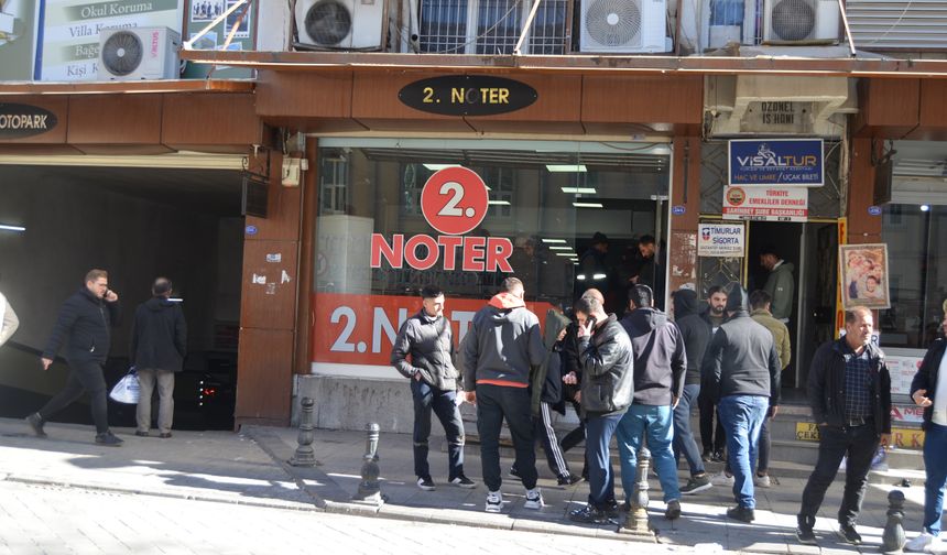 VATANDAŞ, HAFTA SONU NÖBETÇİ NOTERLERİN YOLUNU TUTTU