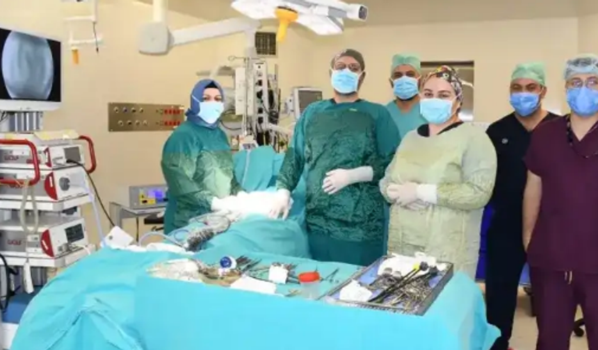 ‘Çocuk cerrahisinde bir ilki gerçekleştirdik’