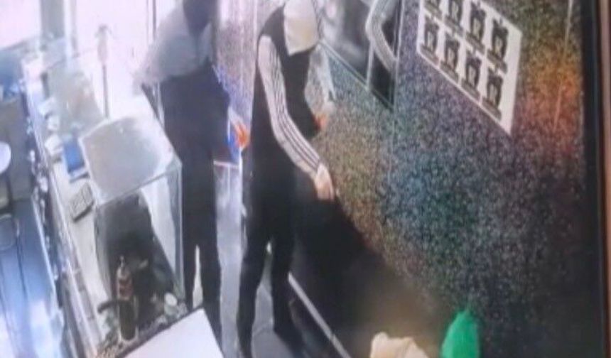 Soygun anları saniye saniye kamerada!