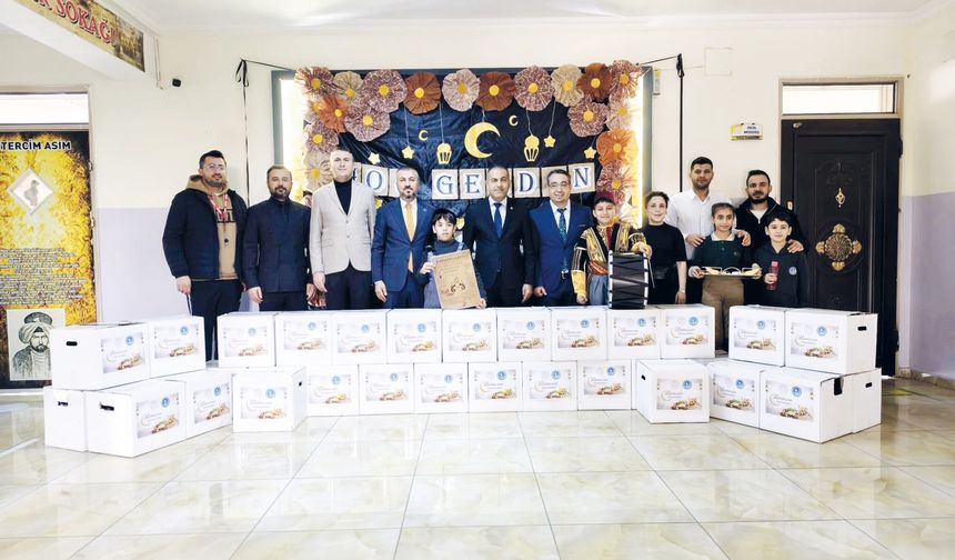 ‘İhtiyaç sahipleri için yardım kolisi hazırlıyoruz’