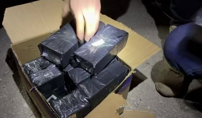 Kolilerden su yerine kaçak telefonlar çıktı!