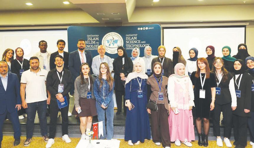 ‘Dijital okuryazarlık ve kültürlerarası iletişim çok önemli’