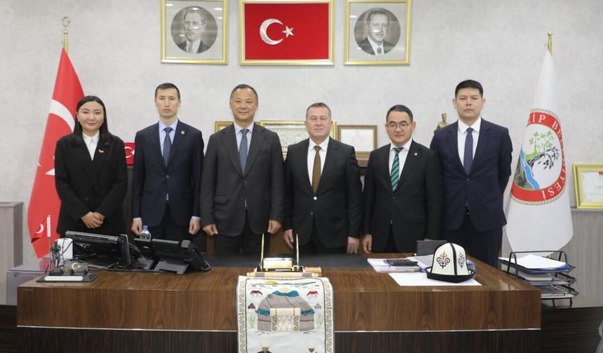 ‘İki bölge arasındaki ticari iş hacmini artırmalıyız’