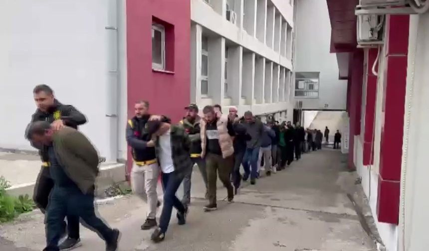 ‘Depremde hasar alan arabaları fırsata çevirdiler!’