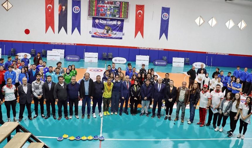 Hokey müsabakalarına sporculardan yoğun katılım!