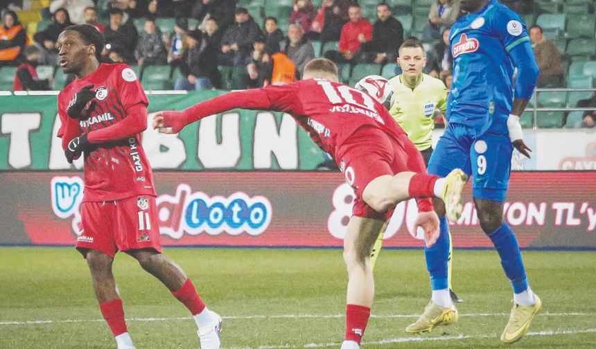 BURAK YILMAZ, KÖTÜ DAVRANIŞLARI YÜZÜNDEN DİSİPLİNE SEVK EDİLDİ