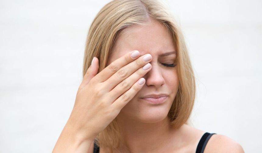 ‘Görme alanında daralma, göz içi basıncının artmasından kaynaklanıyor’