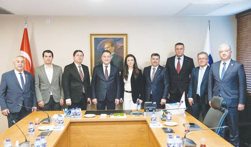 ‘Yeni ve güçlü bir alternatif gerekli’