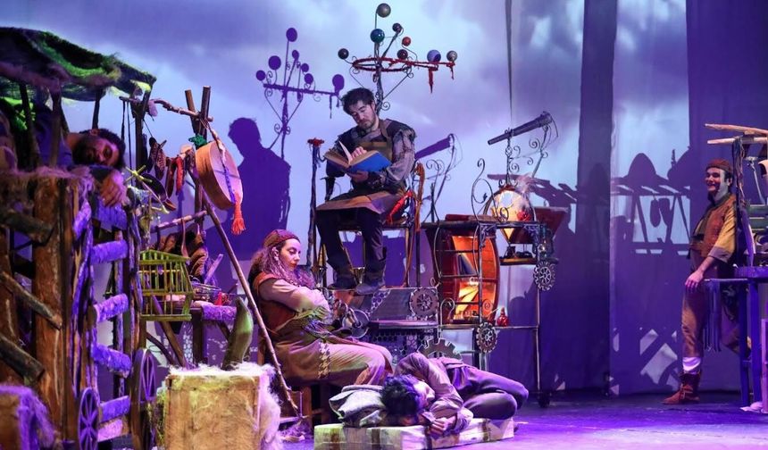 ‘Tiyatro, çocukların sanatsal gelişimine katkı sağlayacak’