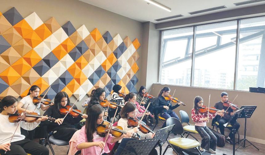 ‘Profesyonel sanat yolculuğuna sağlam bir temel oluşturuyoruz’